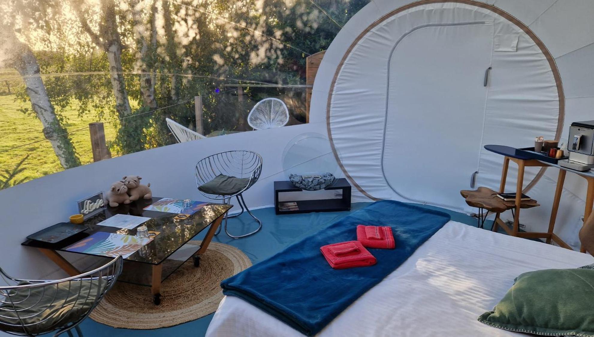 Luxury tent Ecolieu B & Bubble By Bubbletree Bbt Sarl *